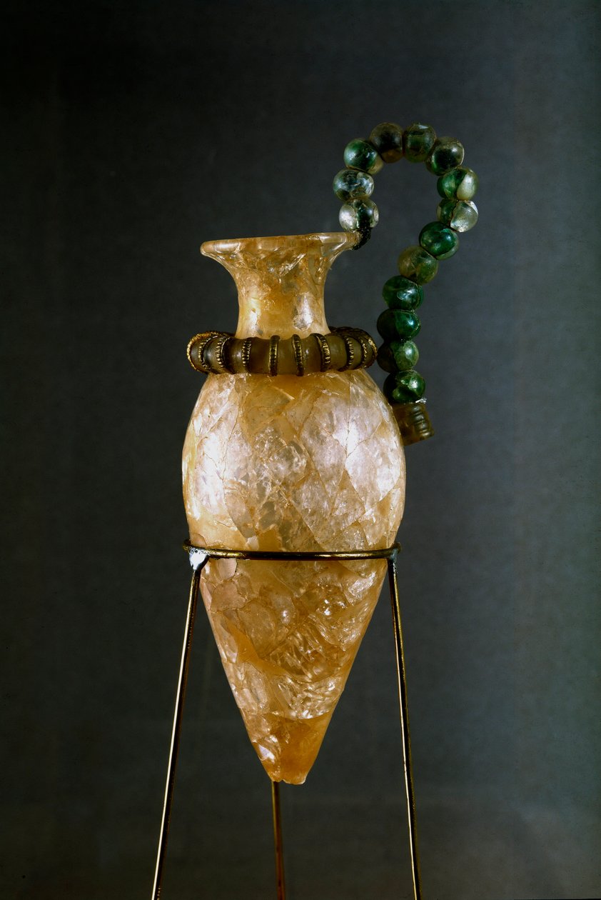 Minoisk konst: rhython eller rhyton eller rython (apparatvas) i bergkristall och koppar från skattrummet i helgedomen Zakros a Kreta. 1700-1400 f.Kr., arkeologiskt museum - minoisk konst: bergkristall och kopparrhyton (rituell sprinkler) från skatten av Minoan