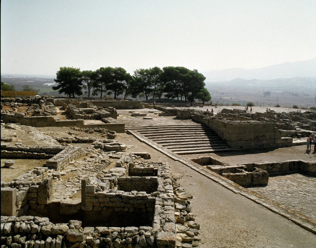Utsikt över ruinerna av Phaistos, 2700-1200 f.Kr av Minoan