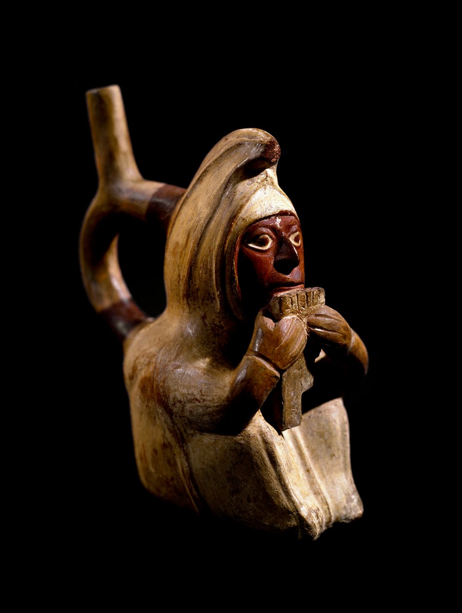 Precolombiansk konst, Mochic civilisation (ful, Mochica): antropomorf vas som representerar en panflöjtspelare. 200 f.Kr.-700 e.Kr. Göteborg, Etnografiska museet - Förcolumbiansk konst, Mochekultur (200 - 700 e.Kr.): antropomorf vas som föreställer en panf av Moche Moche