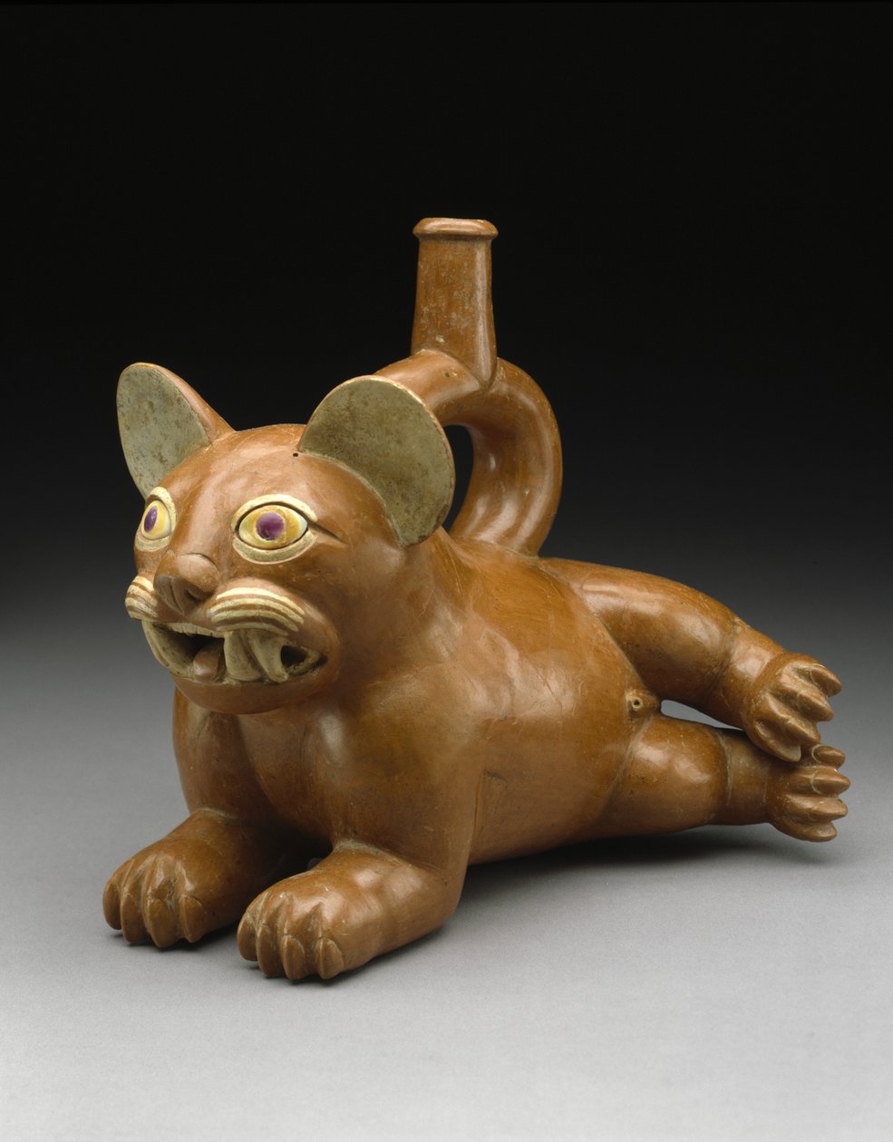 Liggande kattkärl av Moche Moche