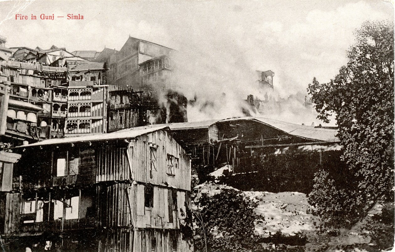 Brand i Gunj - Simla, c.1900-30 av Moorli Dhur and Sons