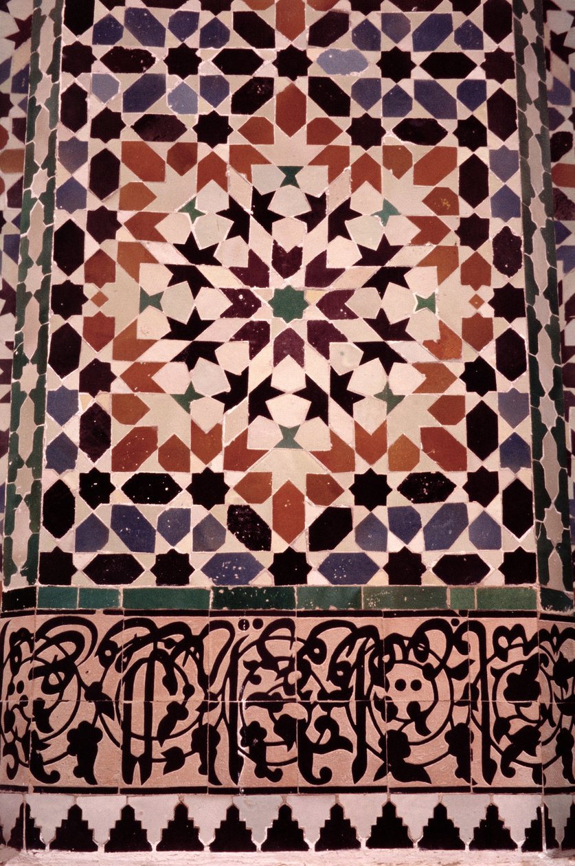 Den nedre väggen på huvudgården, byggd av saadianerna 1565 (zellij kakelarbete) (detalj av 186515) av Moroccan School
