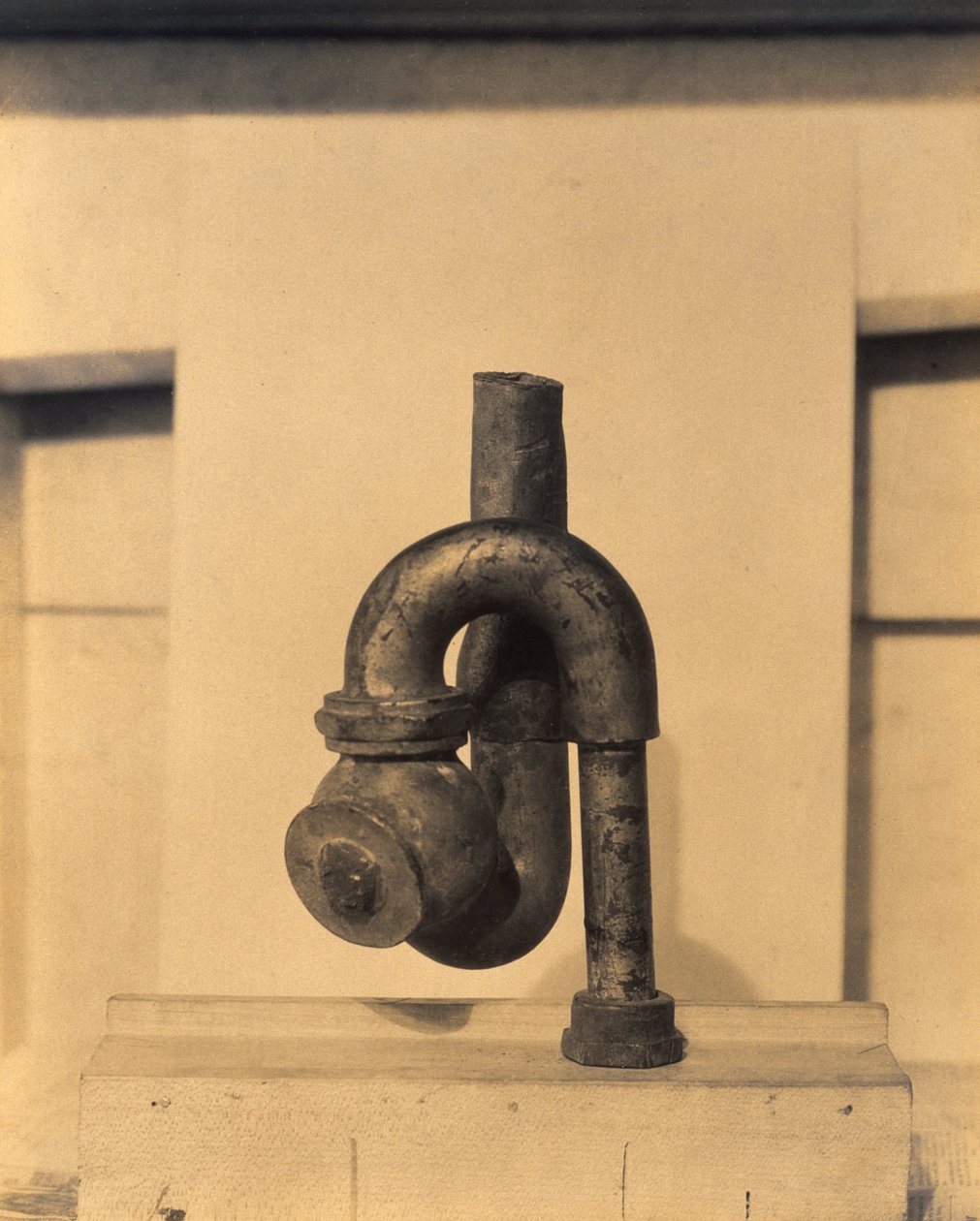 Gud, 1917 (tonat gelatinsilverfotografi) av Morton Livingston Schamberg