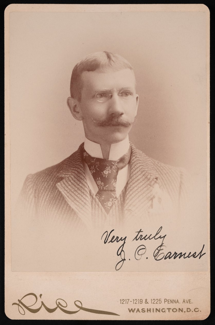 Porträtt av J.P. Earnest, mellan 1889 och 1897. av Moses P. Rice