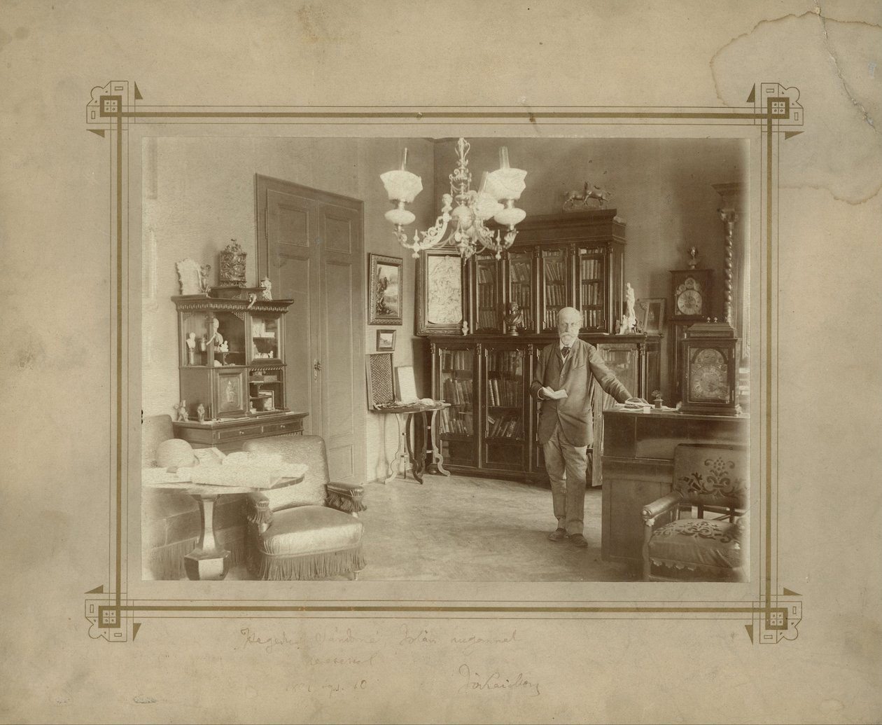 Jókai in his study av Mór Erdélyi