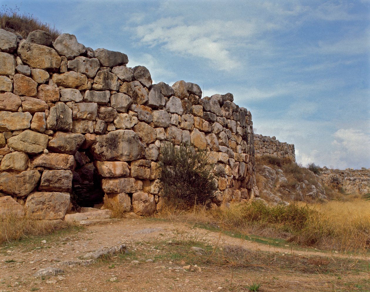 Mykensk konst: västerländsk trappa som ger tillgång till det mykenska citadellet, staden Tiryns, omkring 1200 f.Kr. Grekland av Mycenaean