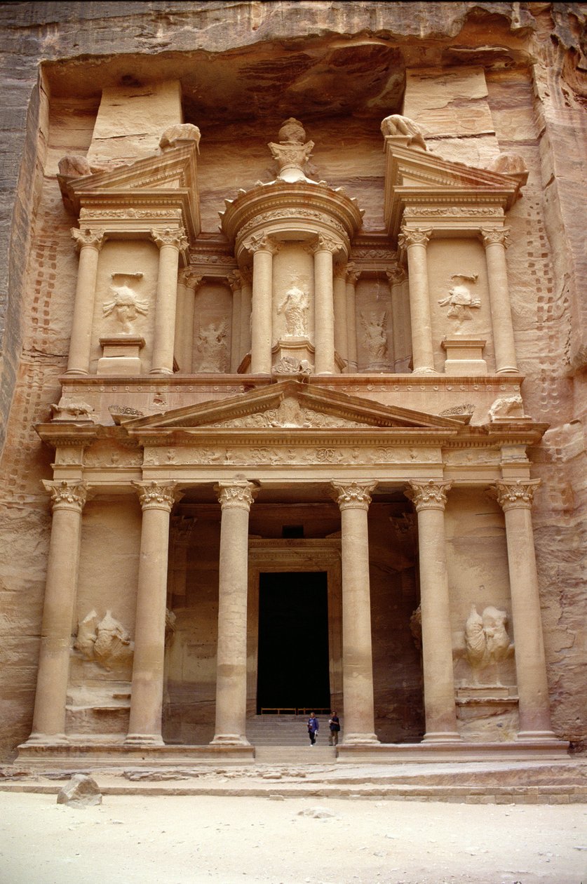Fasad av Khazneh Firaoun av Nabatean