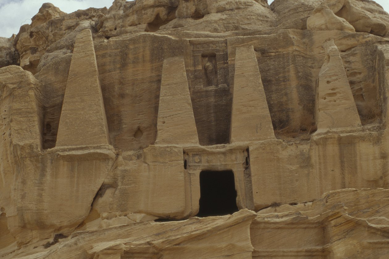 Pyramidernas monument av Nabatean