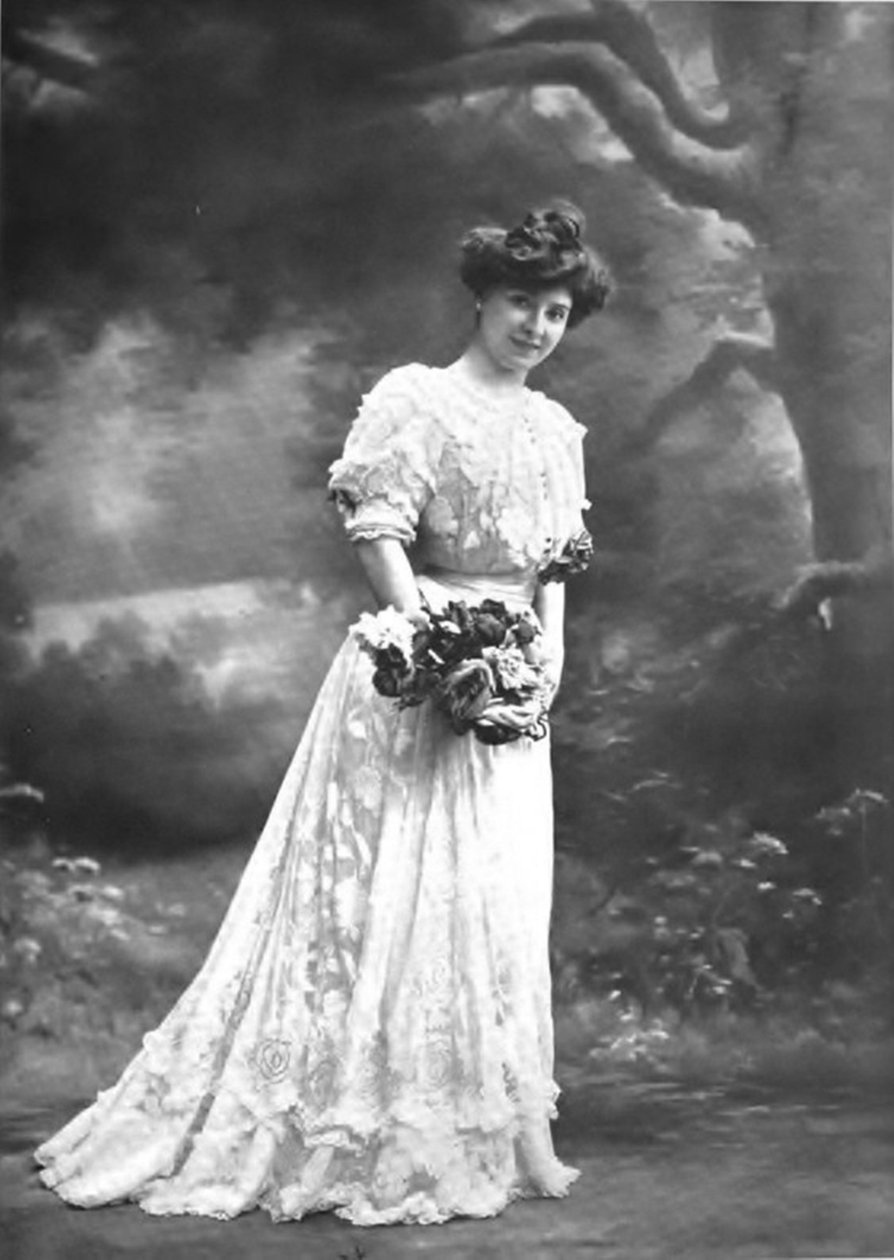 Amélie Diéterle tolkar Huguettes roll i pjäsen Cœur de moineau, en komedi i fyra akter av Louis Artus i Théâtre de l