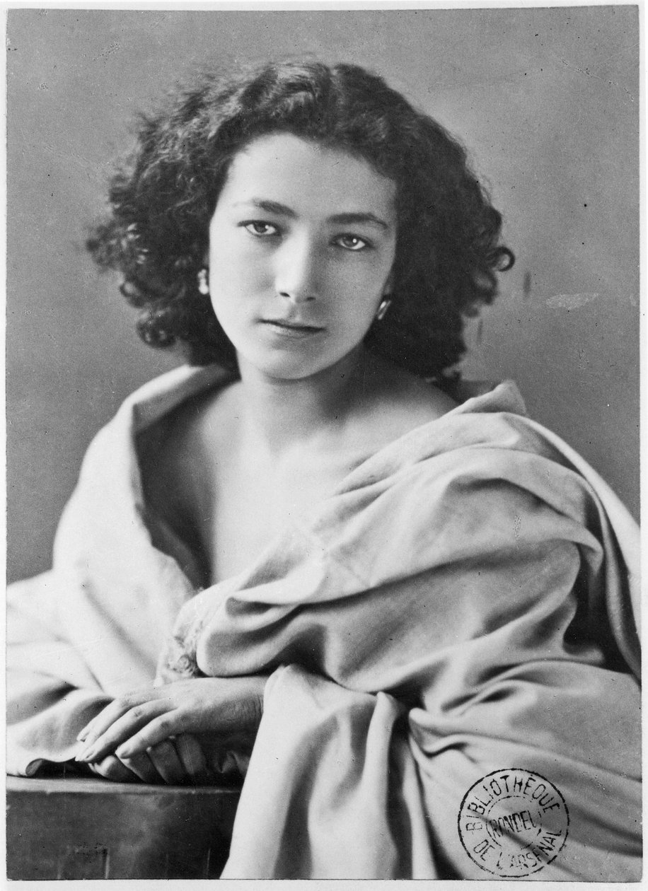 Sarah Bernhardt (1844-1923) i kostym, ca 1860 av Nadar