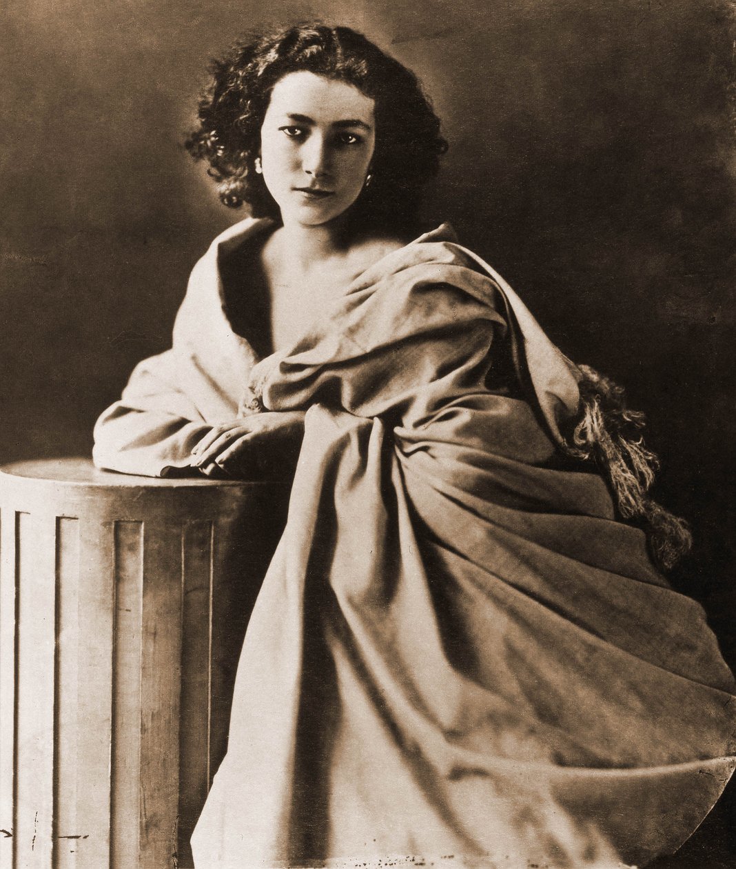 Porträtt av Henriette Rosine Bernard dit Sarah Bernhardt (1844-1923), skådespelerska 1844-1923 (foto) av Nadar