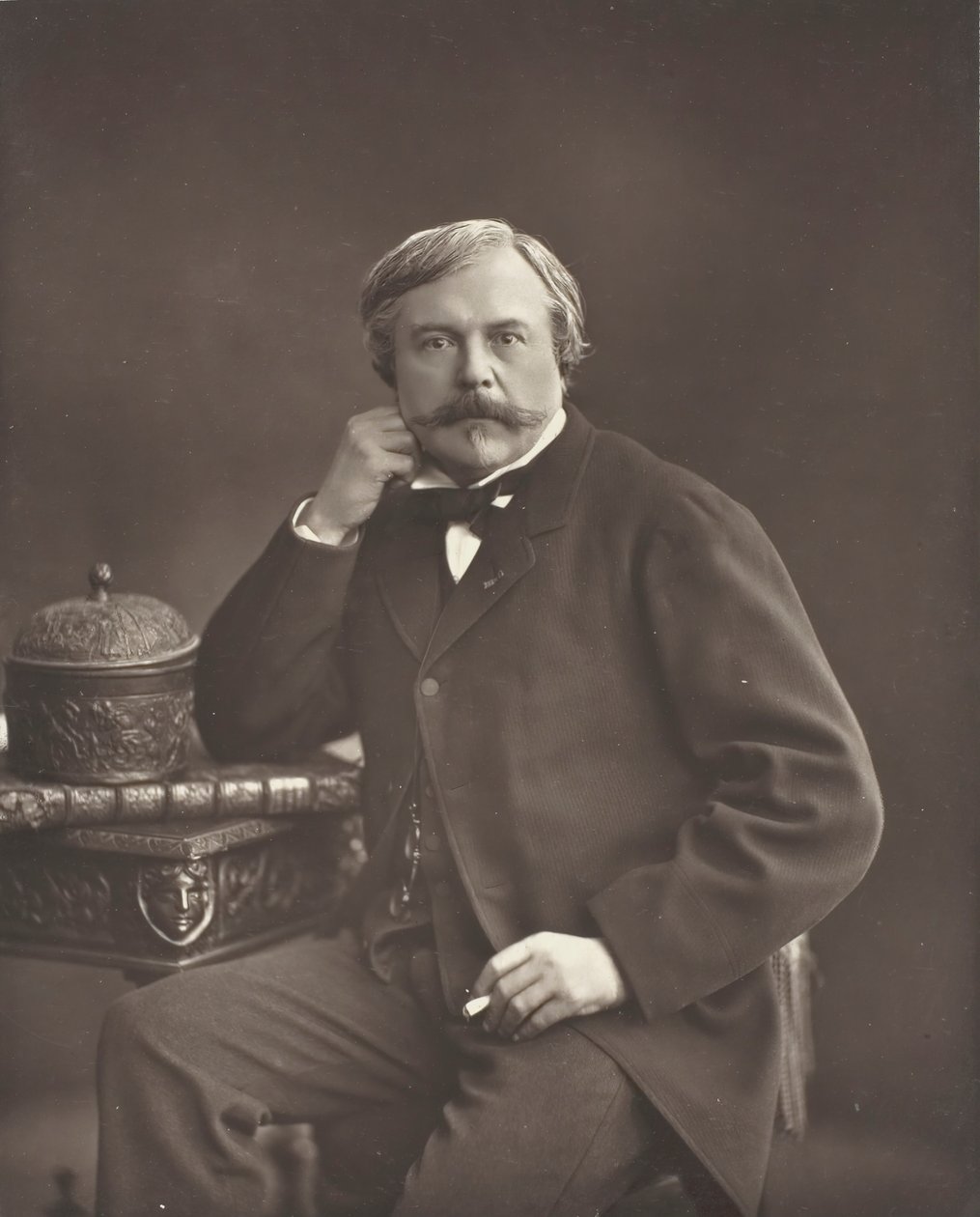 Edmond de Goncourt fransk författare och kritiker, 1822-1896, ca. 185376. av Nadar