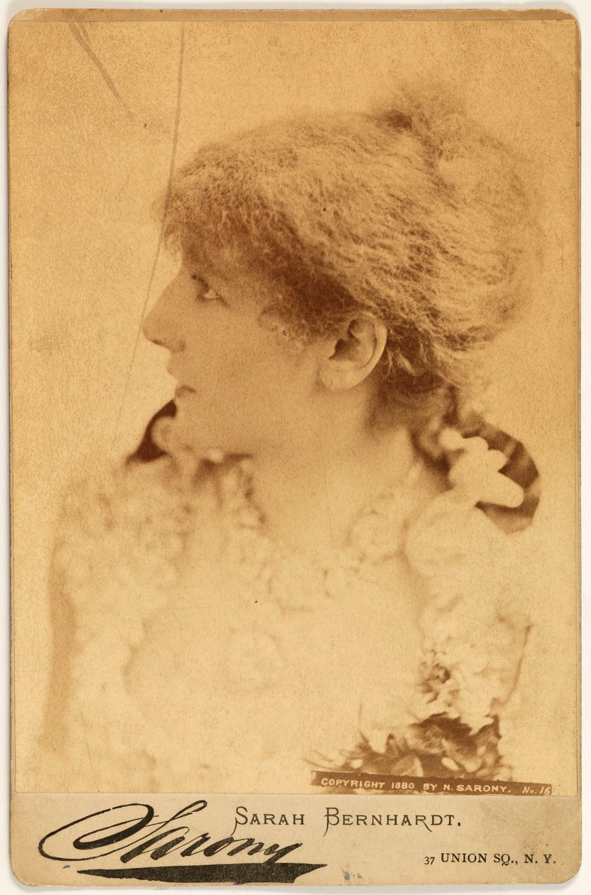 Porträt von Rosine Bernard, genannt Sarah Bernhardt (1844-1923), Schauspielerin av Napoleon Sarony