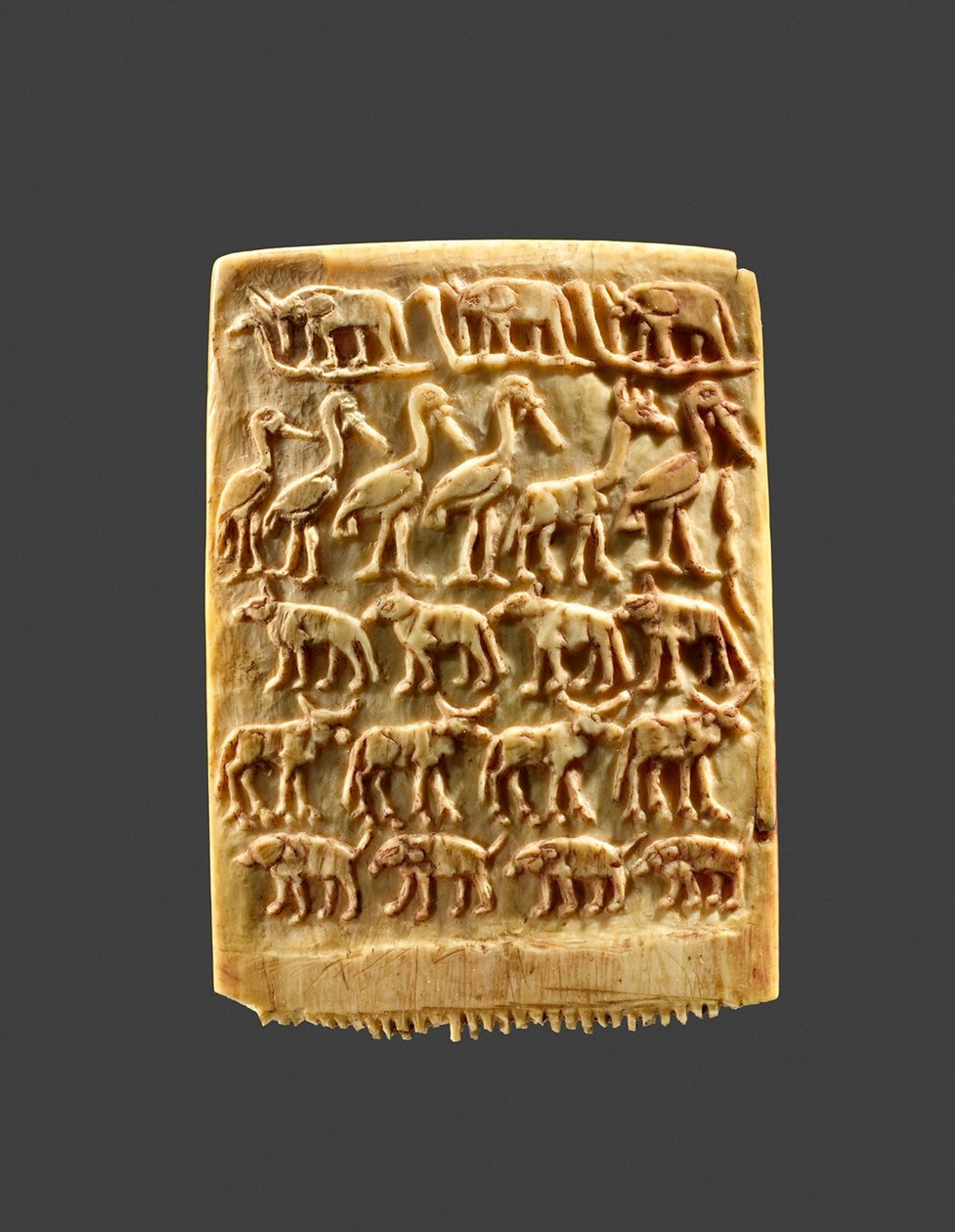 Hårkam dekorerad med rader av vilda djur, ca 3200–3100 f.Kr. (elfenben) av Naqada Period Egyptian