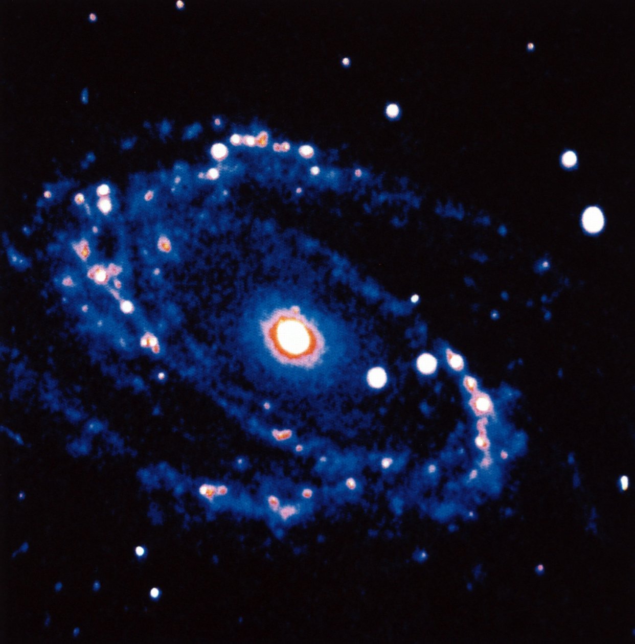 Spiral Galaxy M81 i stjärnbilden Ursa Minor. Galaxen är omkring 12 miljoner ljusår från Earth Photograph. NASA fotografi av National Aeronautics and Space Administration National Aeronautics and Space Administration