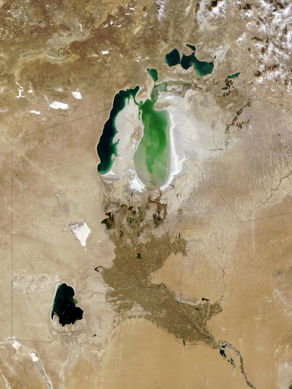 Aralsjön, oktober 2008. En gång i tiden fjärde största innanhavet, i södra Kazakstan och norra Uzbekistan, har det delat sig i tre vattendrag. Huvudorsak till krympning på grund av avledning av vatten av National Aeronautics and Space Administration National Aeronautics and Space Administration