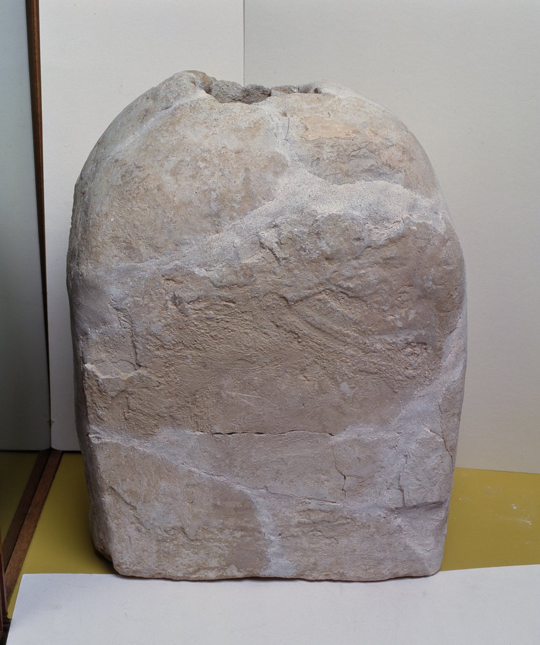 Rektangulärt White Ware-kärl, Jericho, Neolithic B, c.1000-6000 f.Kr. (lera) av Neolithic