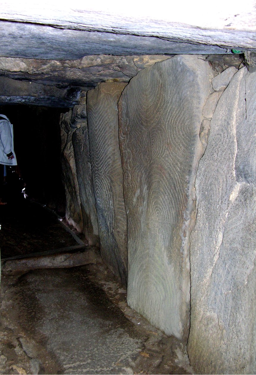 Utsikt genom passagen av Neolithic