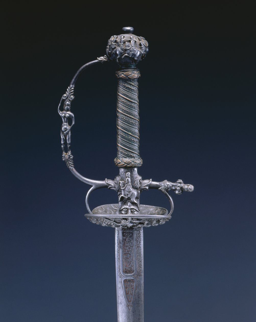 Litet svärd, ca 1650-60 (stål, trä & koppartråd) av Netherlandish School