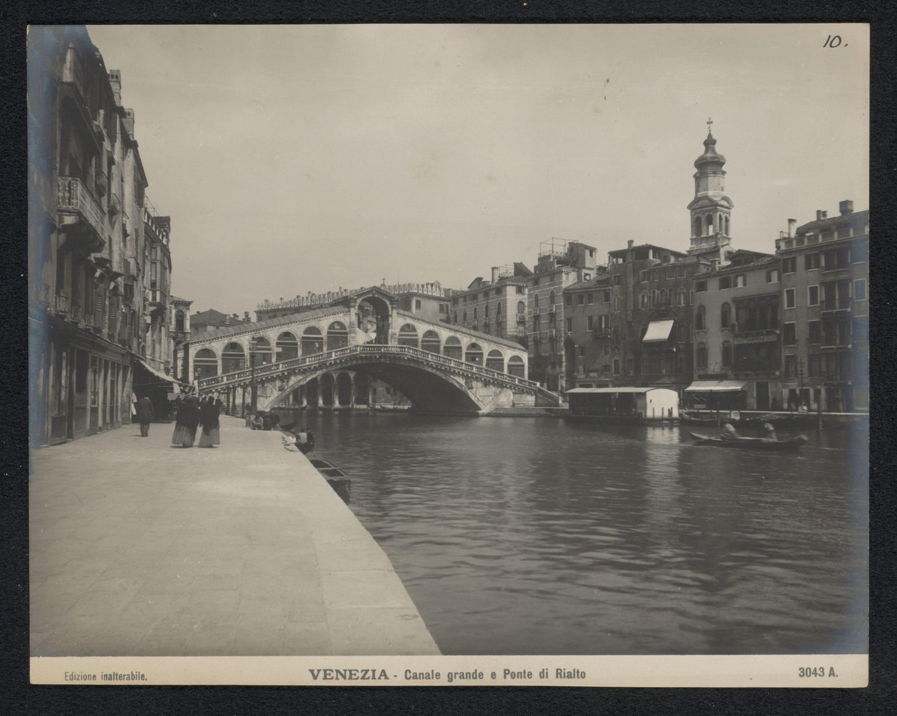 Utsikt över Rialtobron i Venedig Venedig - Canale grande e Ponte di Rialto (titel på objekt) av Neue Photographische Gesellschaft