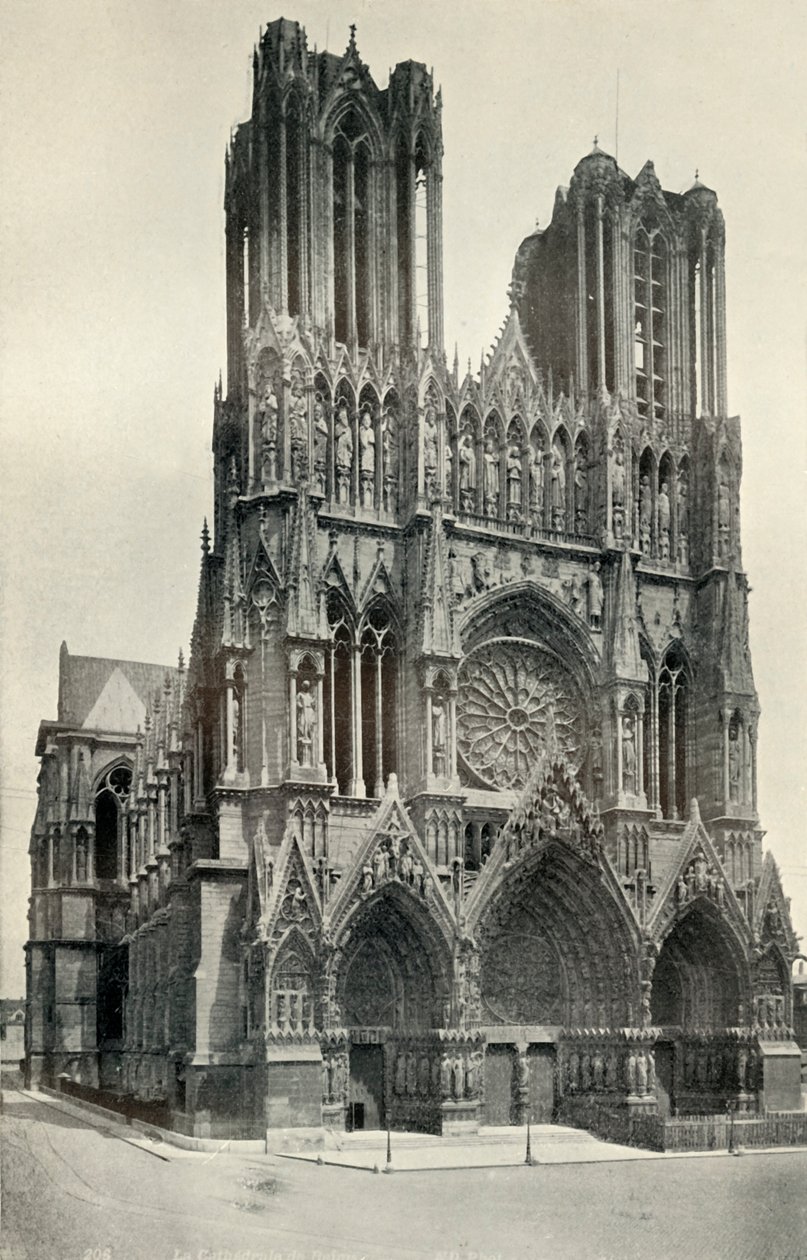 En stor gotisk byggnad: katedralen i Reims, byggd på 1200- och 1300-talen, c1930. av Neurdein