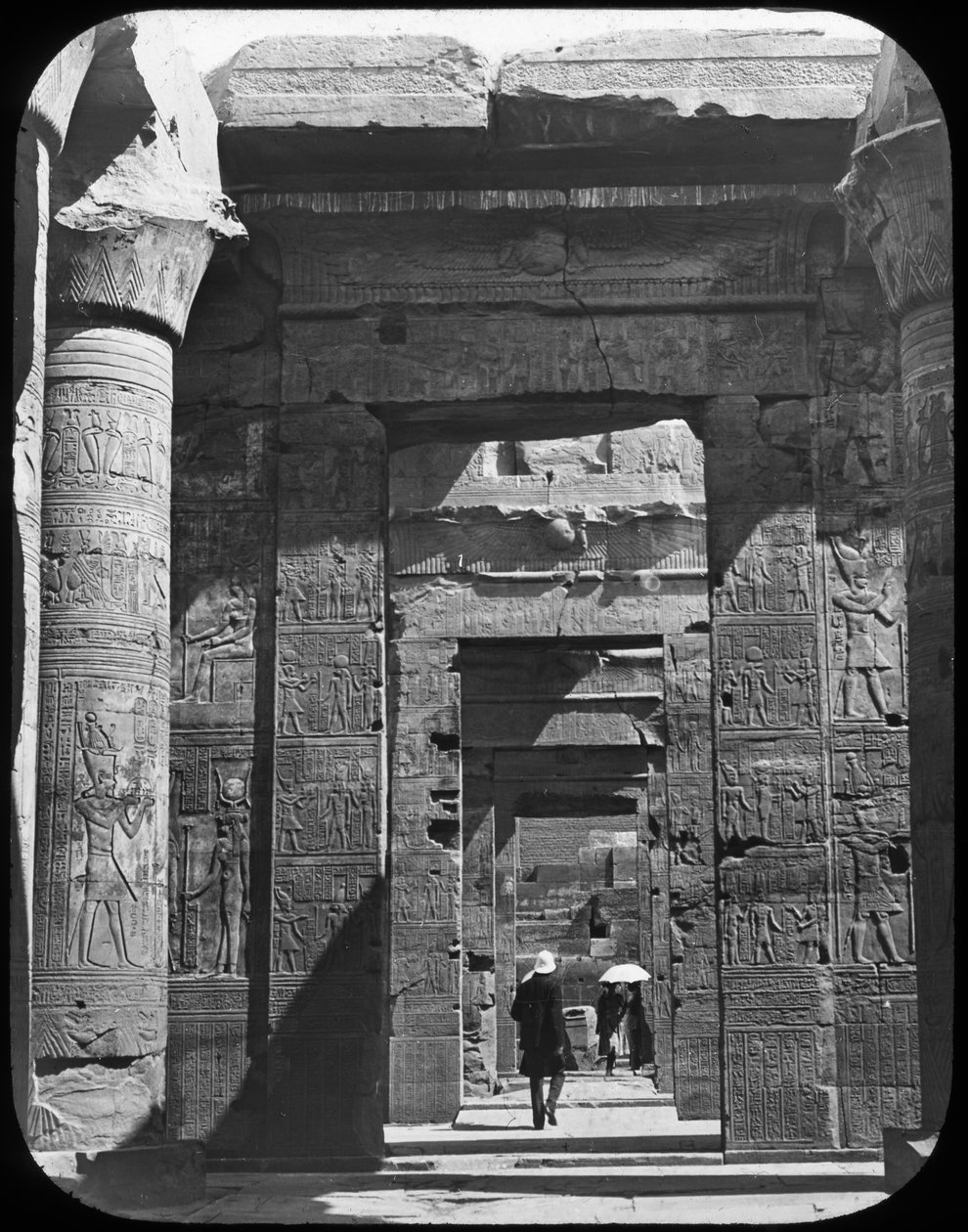 Templets ingång, Kom Ombo, Egypten, c1890 av Newton and Co