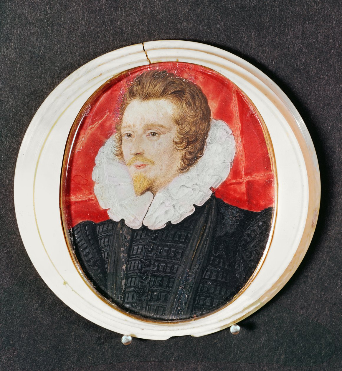 Porträtt av en herre med skägg och kavaj, ca 1590 av Nicholas Hilliard