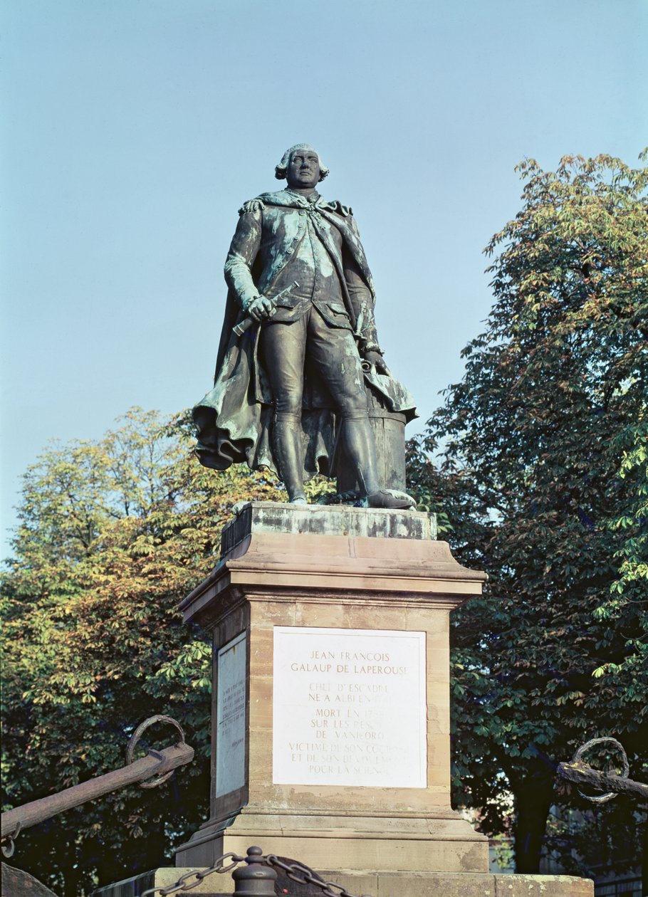Staty av Jean Francois de Galaup (1741-88) greve av La Perouse på Place Laperouse av Nicolas Bernard Raggi