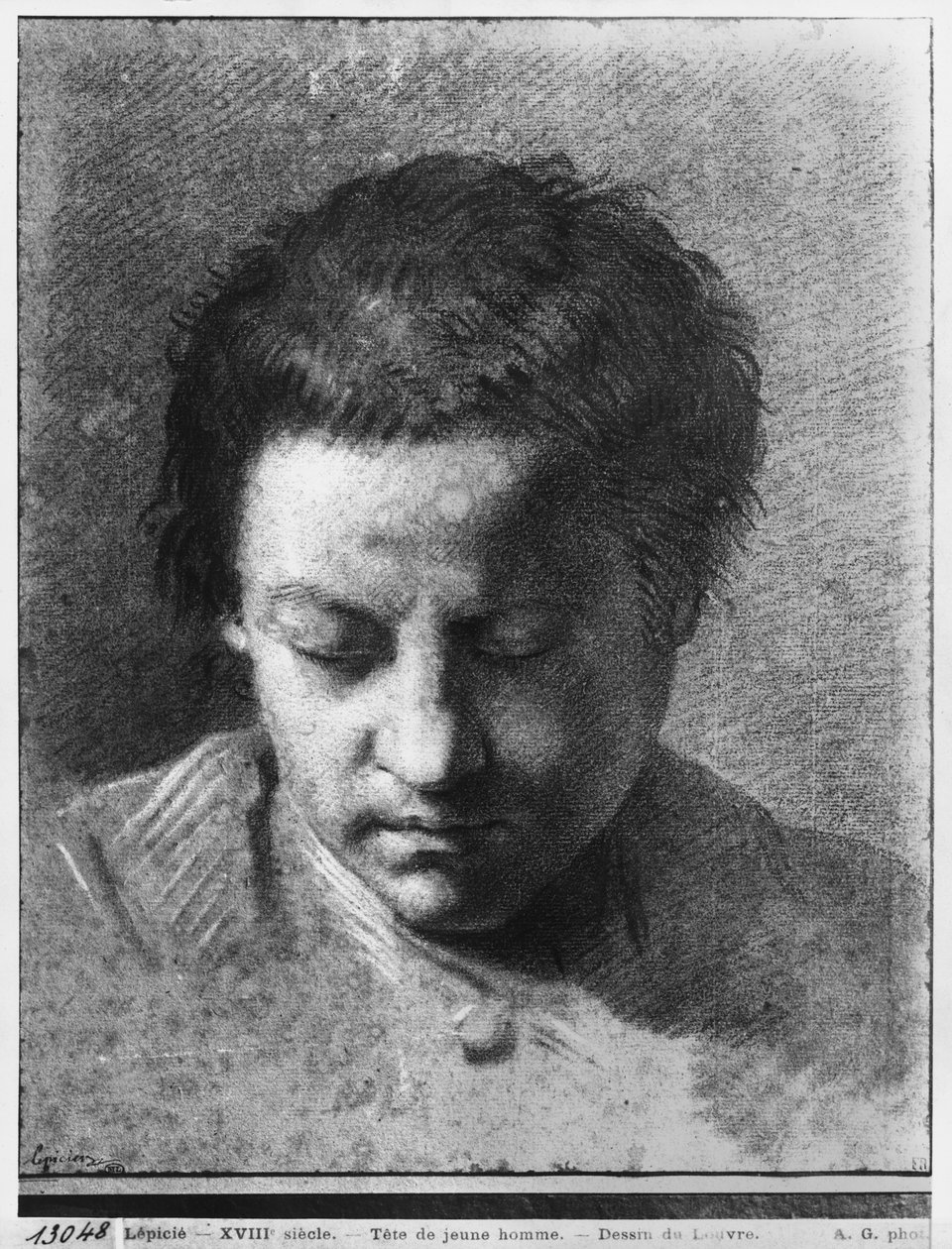 Huvudet på en ung man som tittar ner (pierre noire och vita höjdpunkter på grått papper) av Nicolas Bernard Lepicie