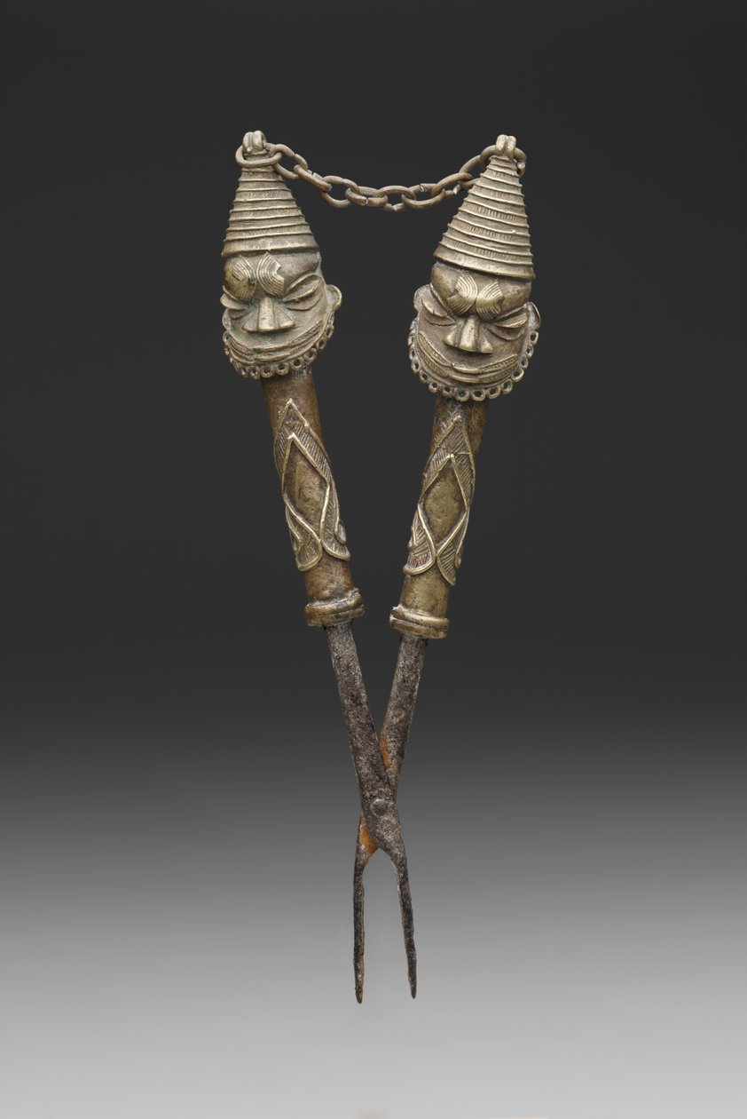Figurerade tång för Oshugbo Society-ritualer (gjuten kopparlegering och järn) av Nigerian Nigerian