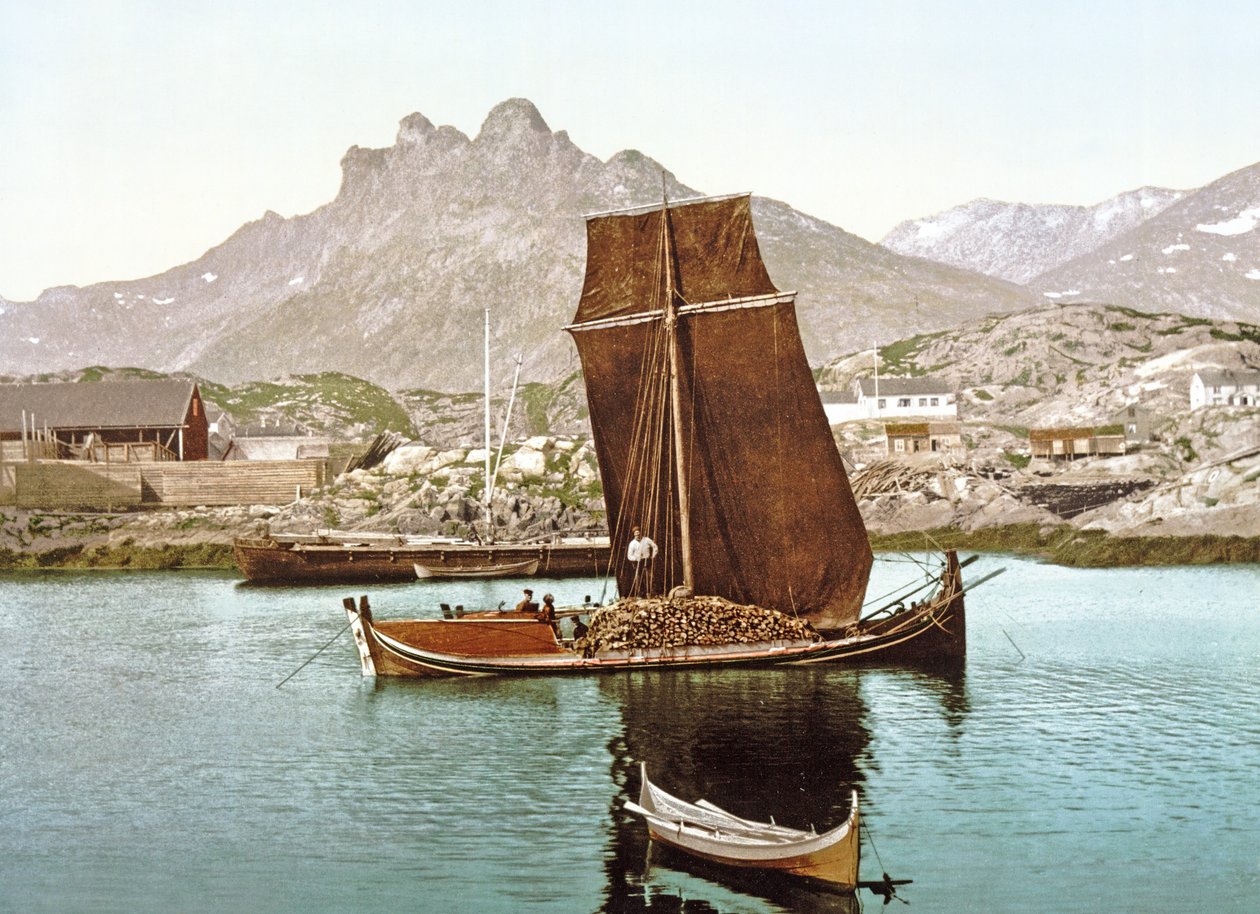 Nordlandsbåt med stocklast, Norge, 1890-1900 av Norwegian Photographer