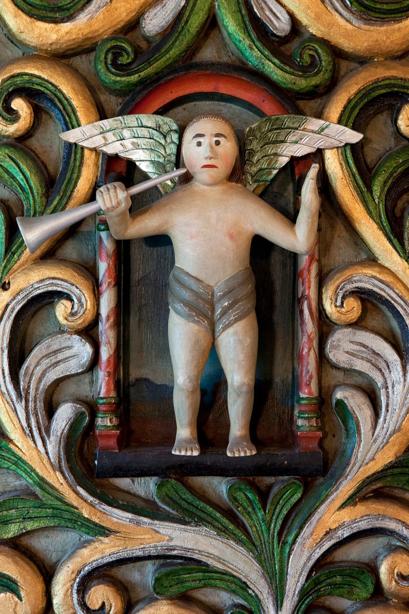 Ängel med trumpet, detalj av altartavlan, Mo I Rana kyrka av Norwegian School