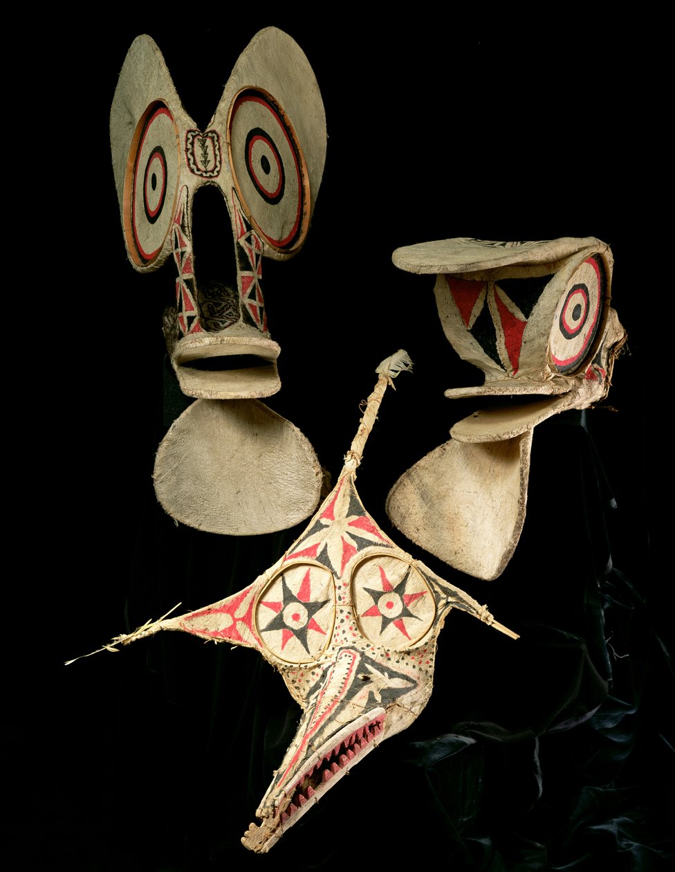 Bainings masker, New Britain (trä och sträckt skinn) av Oceanic