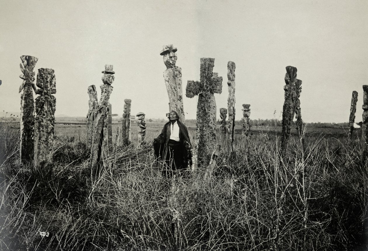 Bön på kyrkogården, Araucano, Chile (silvertryck av gelatin) av Oder W. Heffer