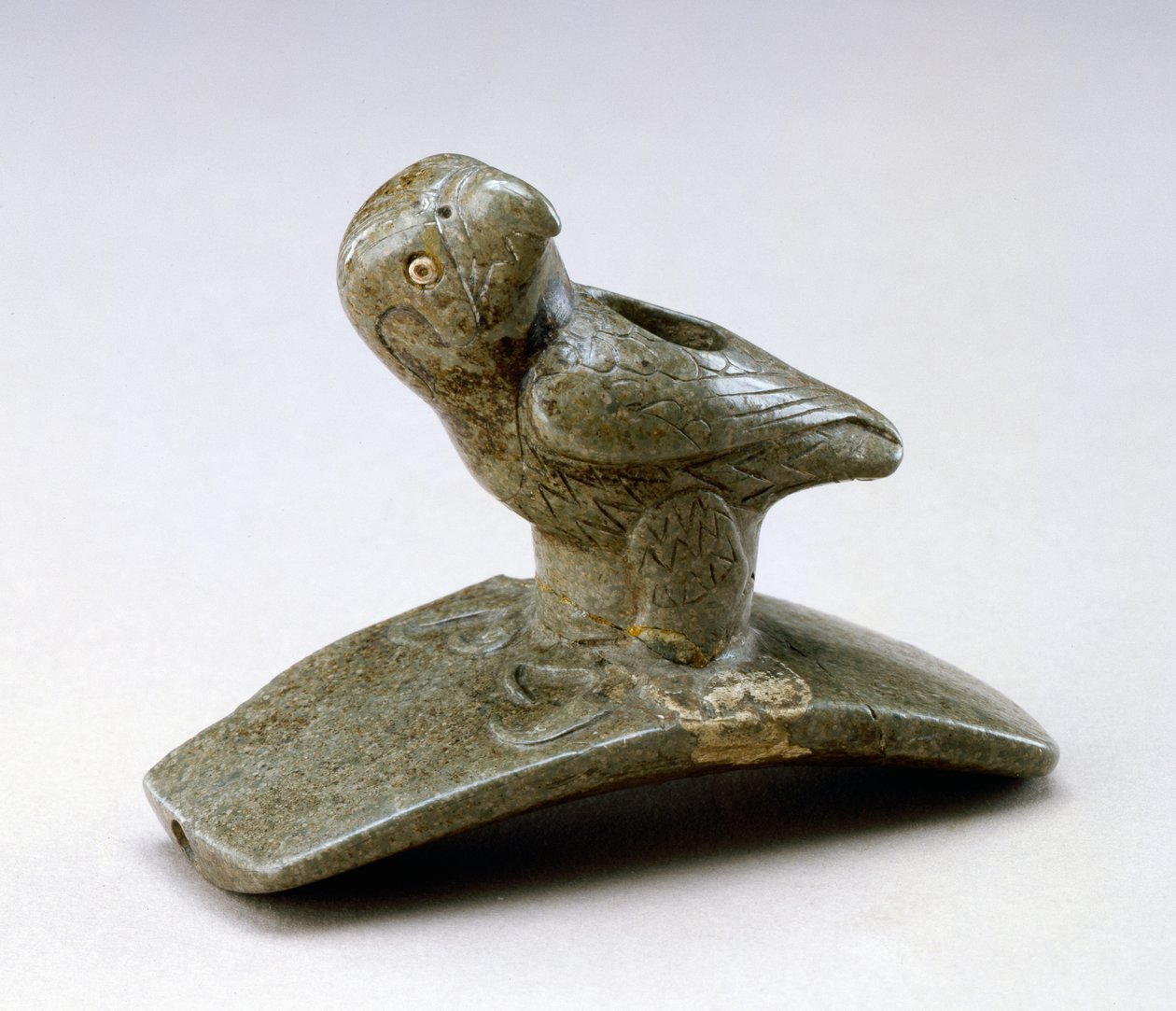 Pipa för falken, 200 f.Kr.-100 e.Kr. (pipestone och flodpärla) av Ohio Hopewell culture