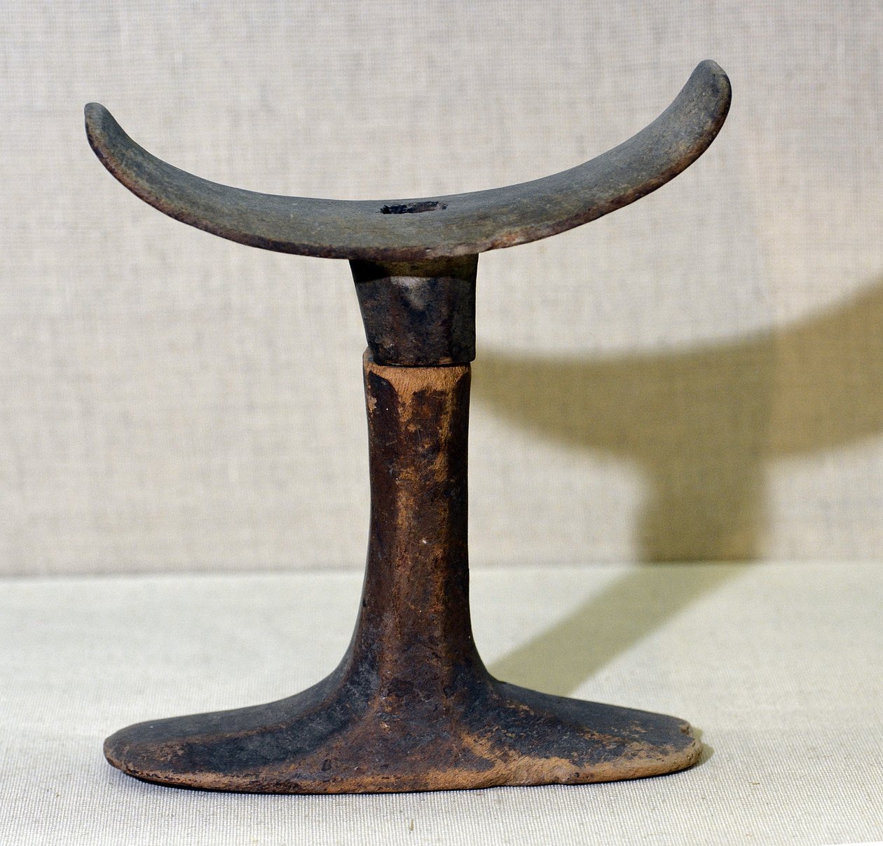 Nackstöd, c.2500-2100 f.Kr av Old Kingdom Egyptian