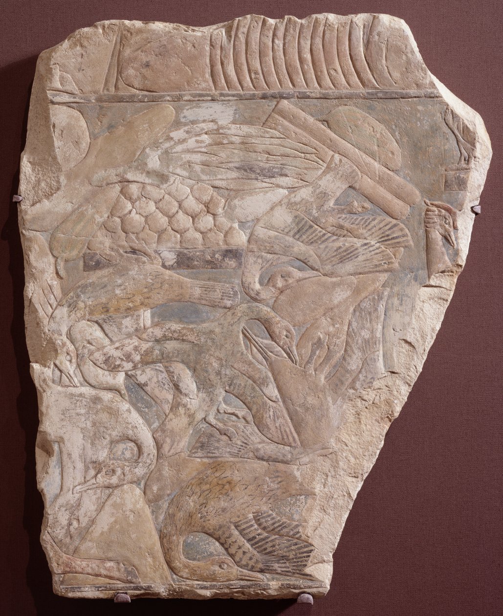 Relief som visar offer till den avlidne, 2450/2290 f.Kr. (målad kalksten) av Old Kingdom Egyptian