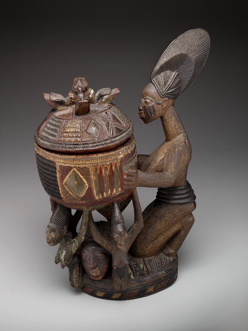 Knästående kvinnofigur med skål (olumeye), c.1910 till c.1938 (trä, pigment och färg) av Olowe of Ise