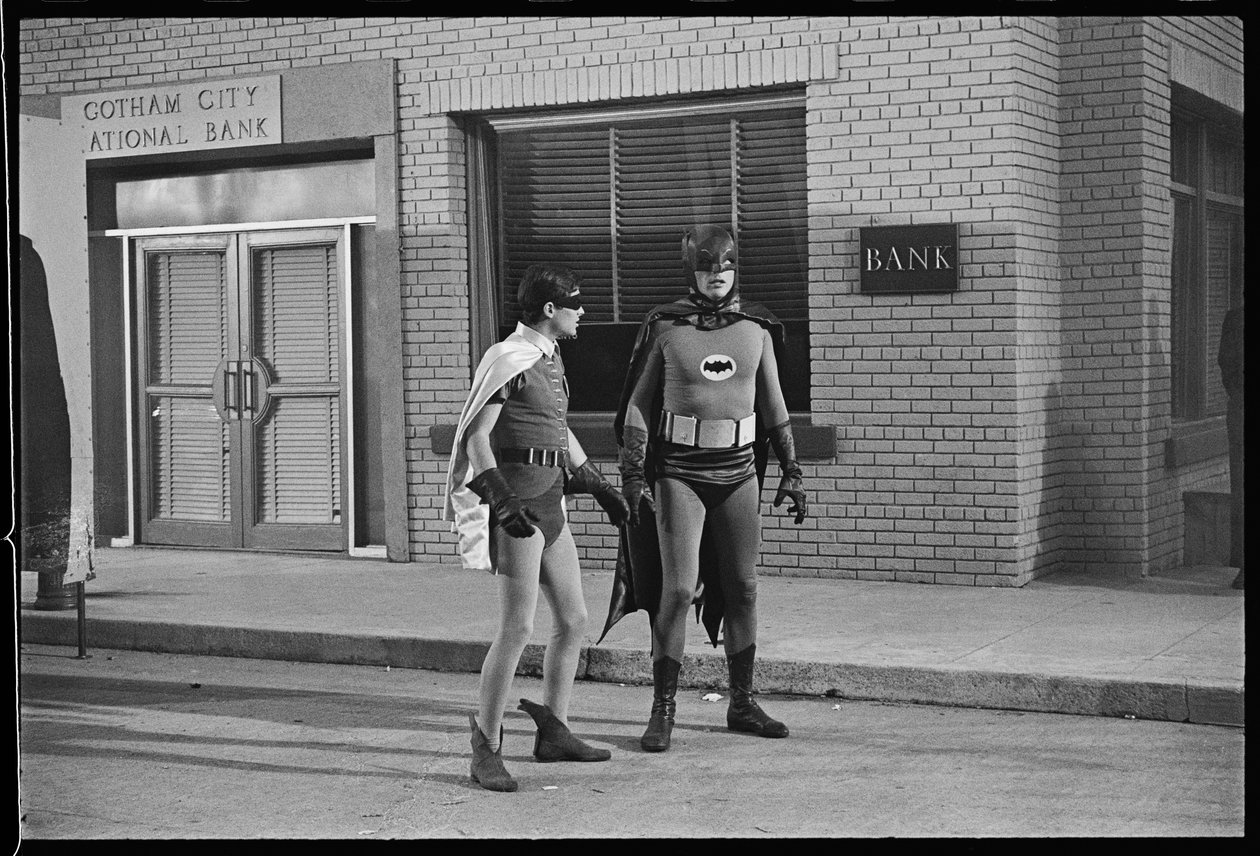 Batman och Robin på uppsättningen av TV-serien av Orlando Suero