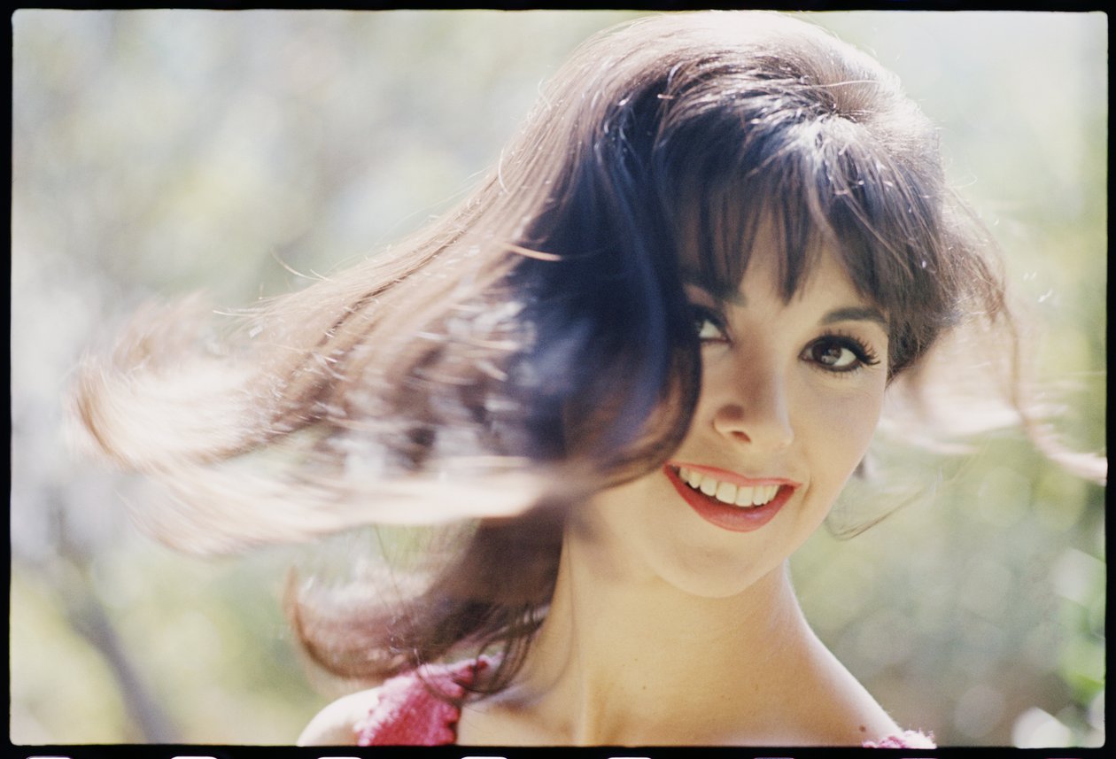 Marlo Thomas slänger med håret av Orlando Suero