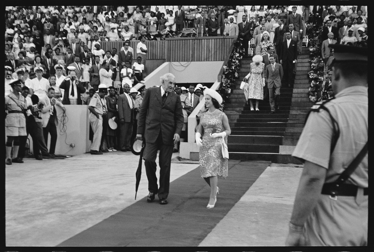 Prinsessan Margaret och premiärminister Bustamante firar Jamaicas självständighet 1962 (s/v foto) av Orlando Suero