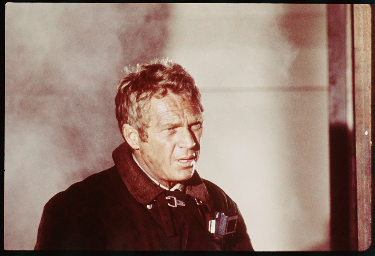 Steve McQueen på uppsättningen av "The Towering Inferno" av Orlando Suero