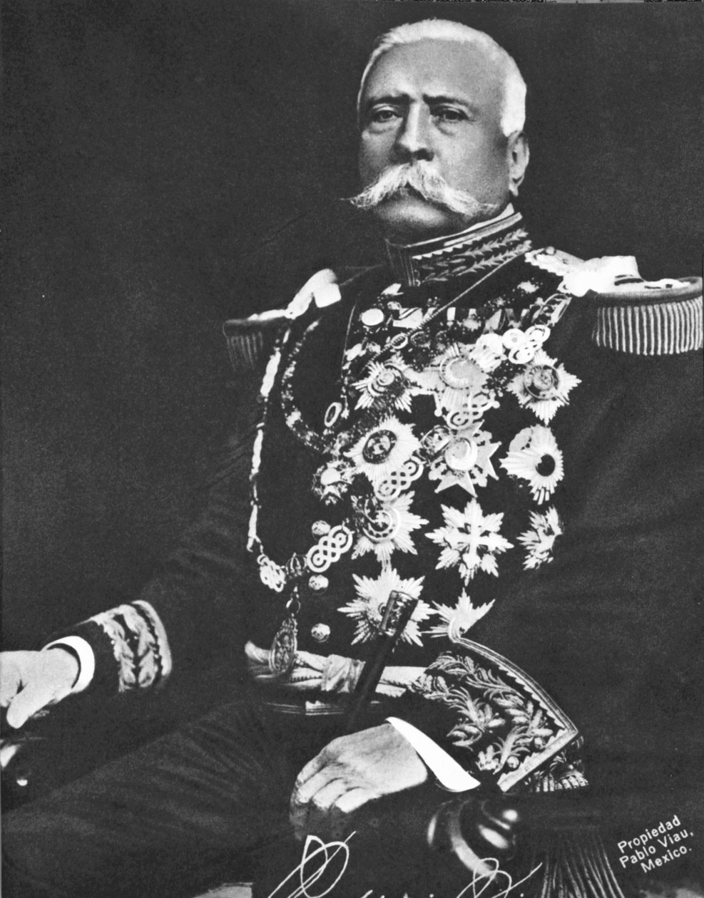 Porfirio Diaz av Mexiko, ca 1910 (bw-foto) av Pablo Viau
