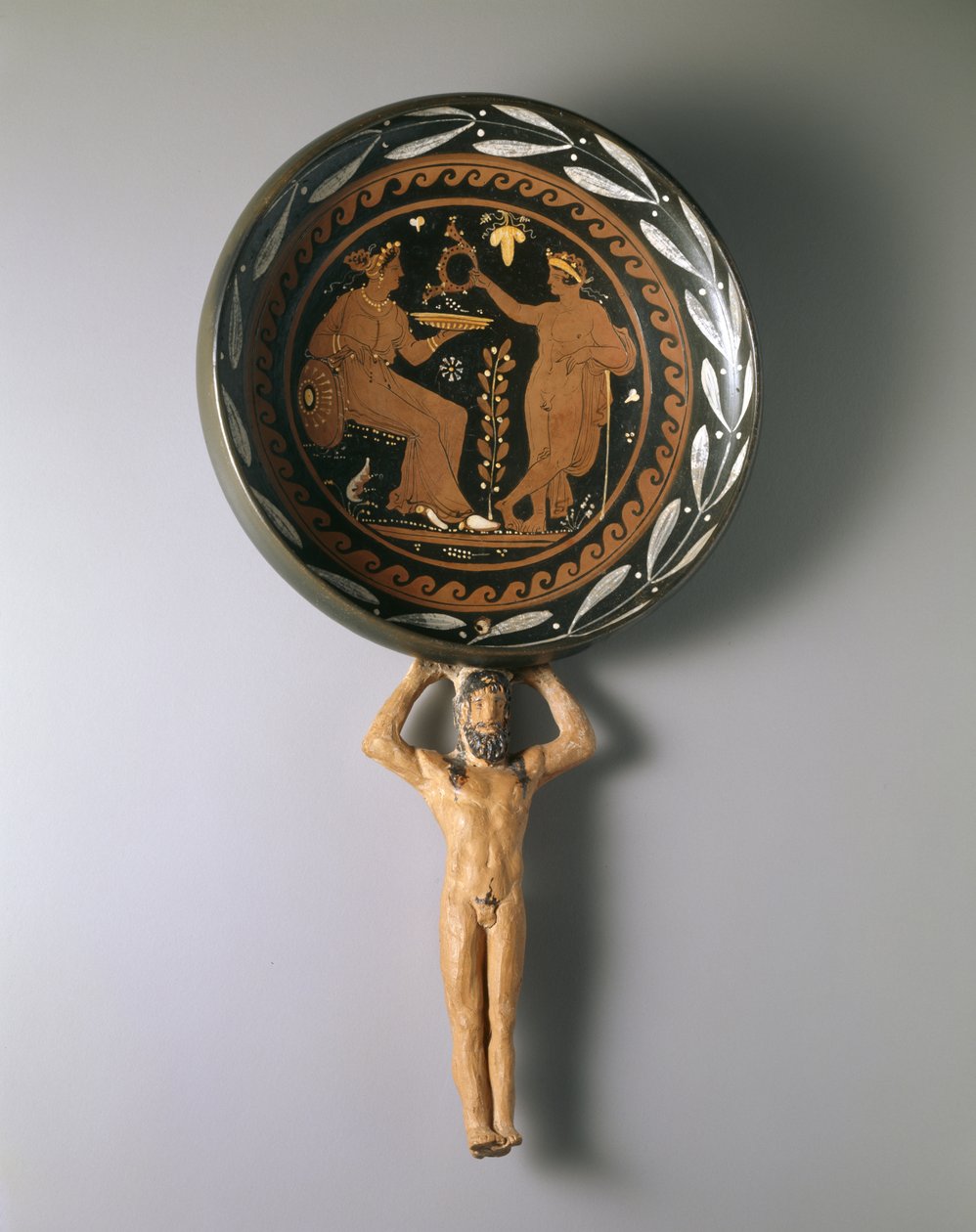 Rödfigur patera med Atlashandtag, sista tredjedelen av 300-talet f.Kr. (keramik och pigment) av Painter of Louvre