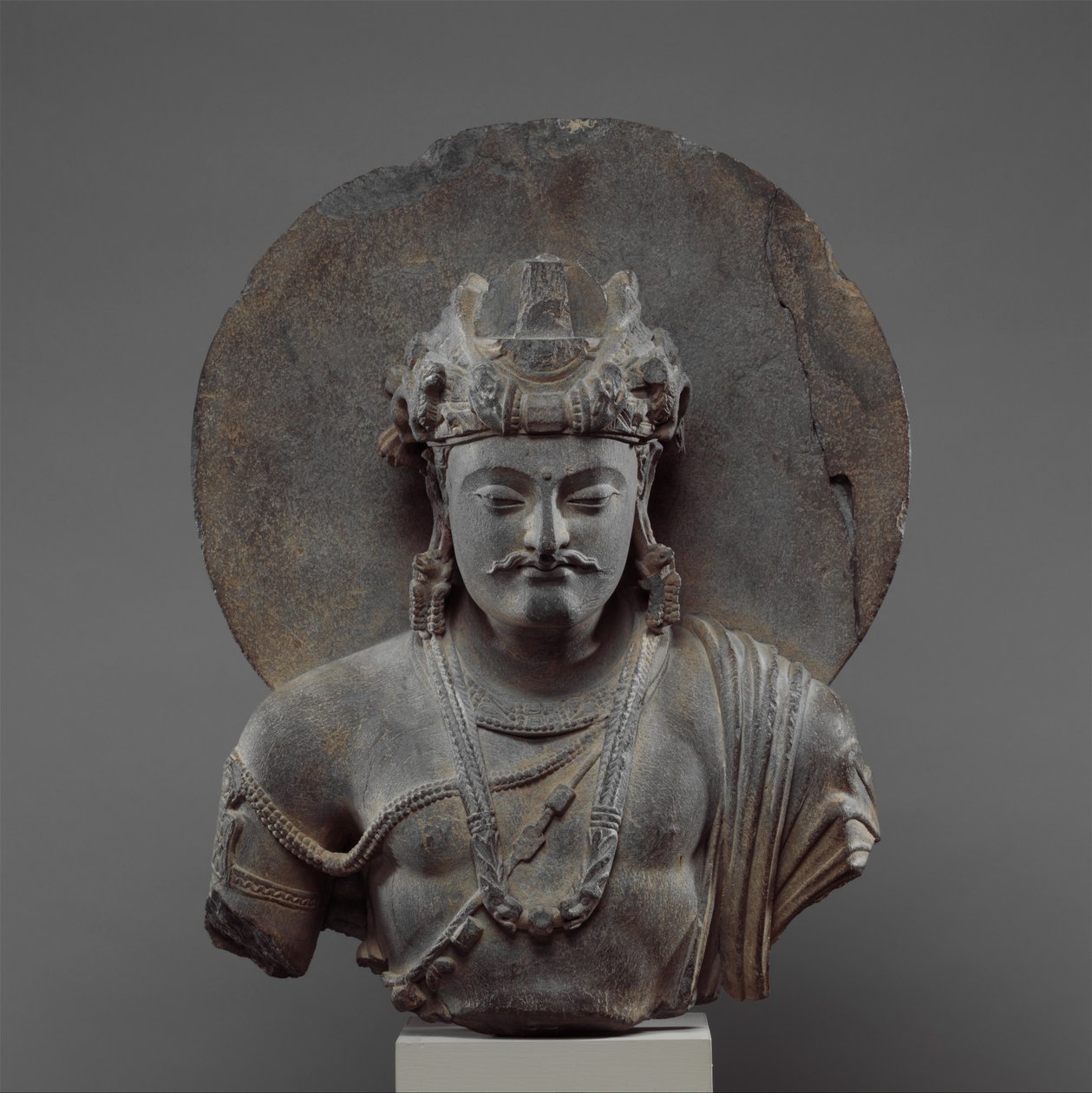 Byst av en Bodhisattva Shakyamuni, 3:e–4:e århundradet (skifer) av Pakistani School