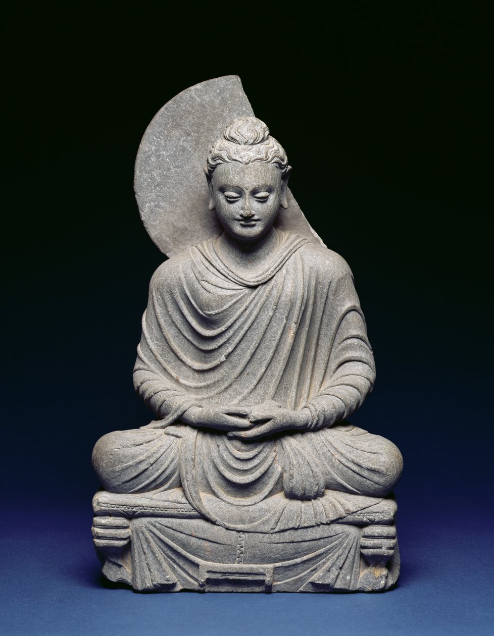 Sittande Buddha, Gandhara, 1:a-3:e århundradet e.Kr. (skifer) av Pakistani School