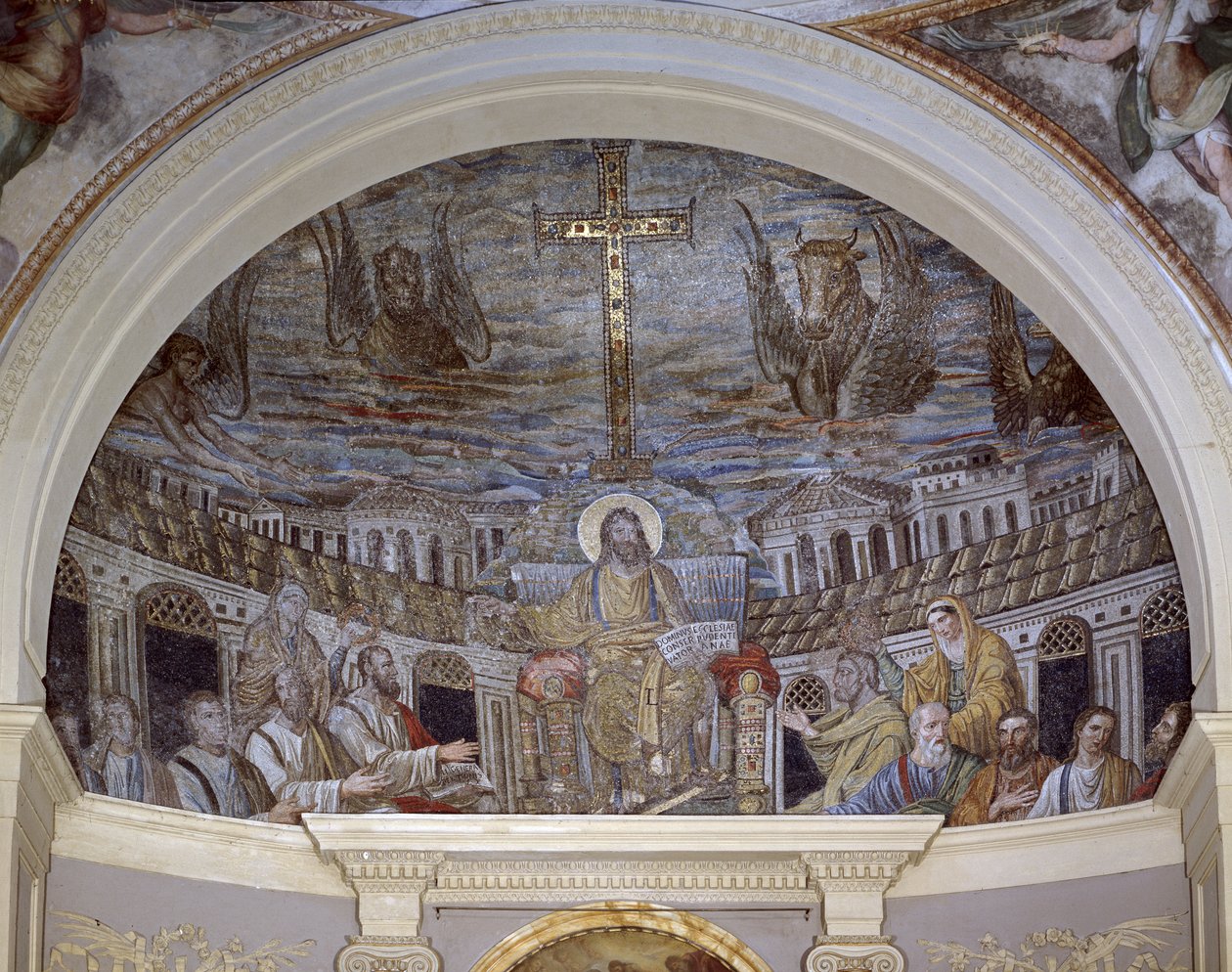 Kristus tronade omgiven av apostlarna och heliga Pudentiana och Praxedis, i Apsiden (mosaik) av Paleo Christian