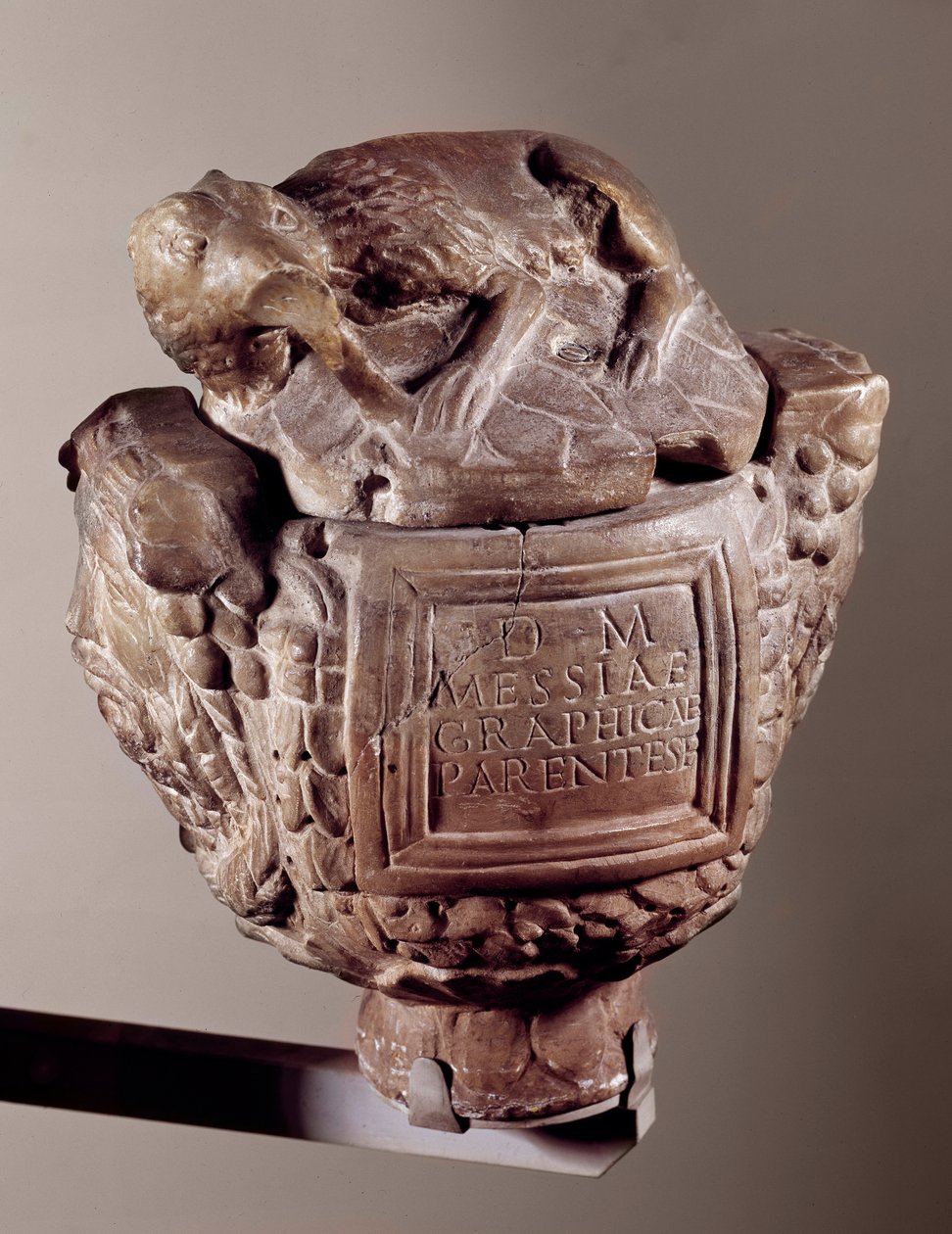 Cinerary urn Messias grafik. Från medelvärden. Saint Germain i Laye, Museum of National Archaeology av Paleo Christian