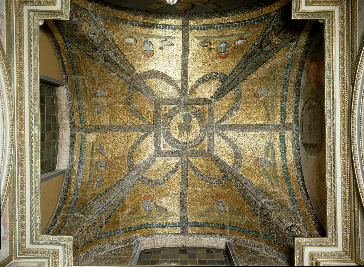 Mosaiker från 500-talet, i mitten lammet. Valv av Johannes Döparens kapell. Johannes evangelisten inne i det paleochretiska dopkapellet San Giovanni in Laterano (S:t Johannes evangelisten), byggt omkring 440. Rom av Paleo Christian
