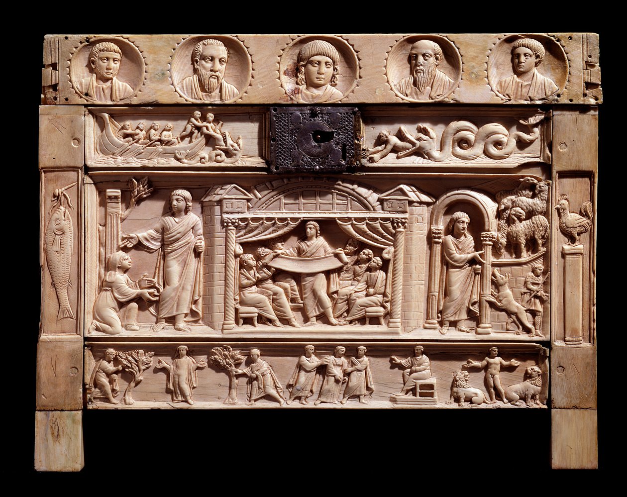 Relikvieskrin med reliefer som föreställer scener av gamla testamentet. Från klostret Santa Giulia, 300-talet av Paleo Christian